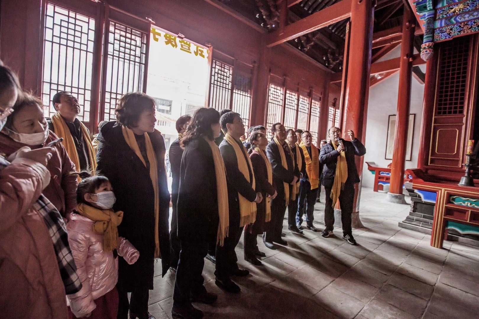 郑先明一行参加“儒家文化传承教育基地启动仪式暨庚子年信阳文庙大成殿修复揭牌庆典”活动